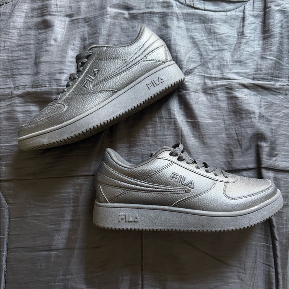 Fila Other - NEW Fila Black Low-top Sneakers